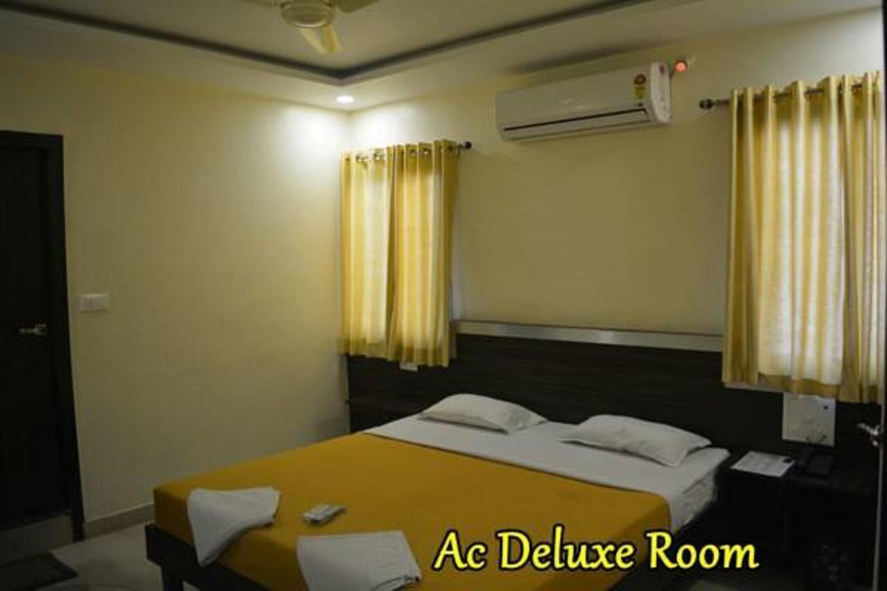 Rāipur Hotel Green Tree المظهر الخارجي الصورة