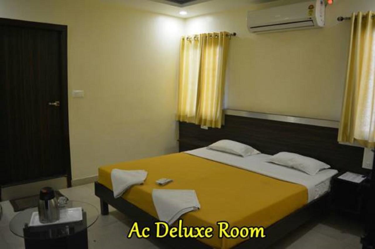 Rāipur Hotel Green Tree المظهر الخارجي الصورة
