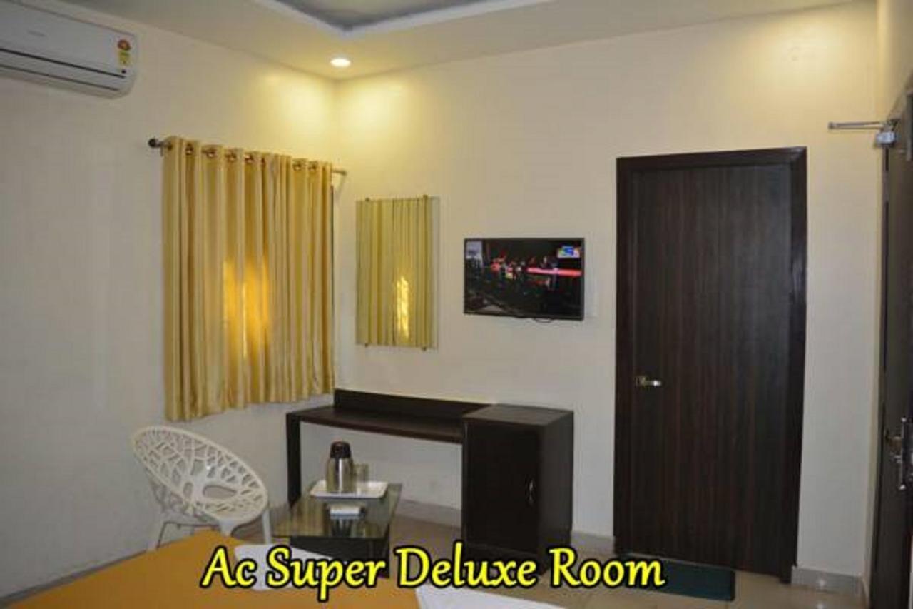 Rāipur Hotel Green Tree المظهر الخارجي الصورة